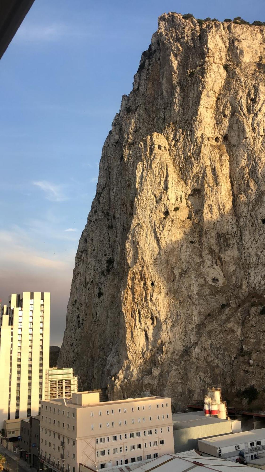 Cp High Floor Luxury Studio Sleeps 3 Gibraltar Exteriér fotografie